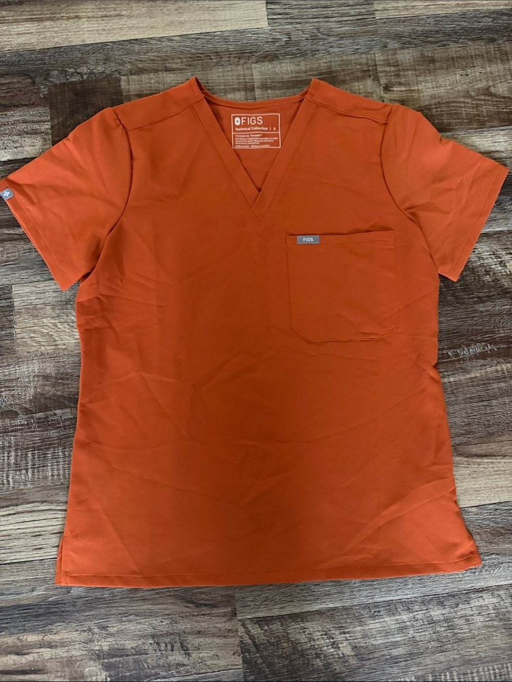 Figs V-Neck Scrub Top - Burnt Orange